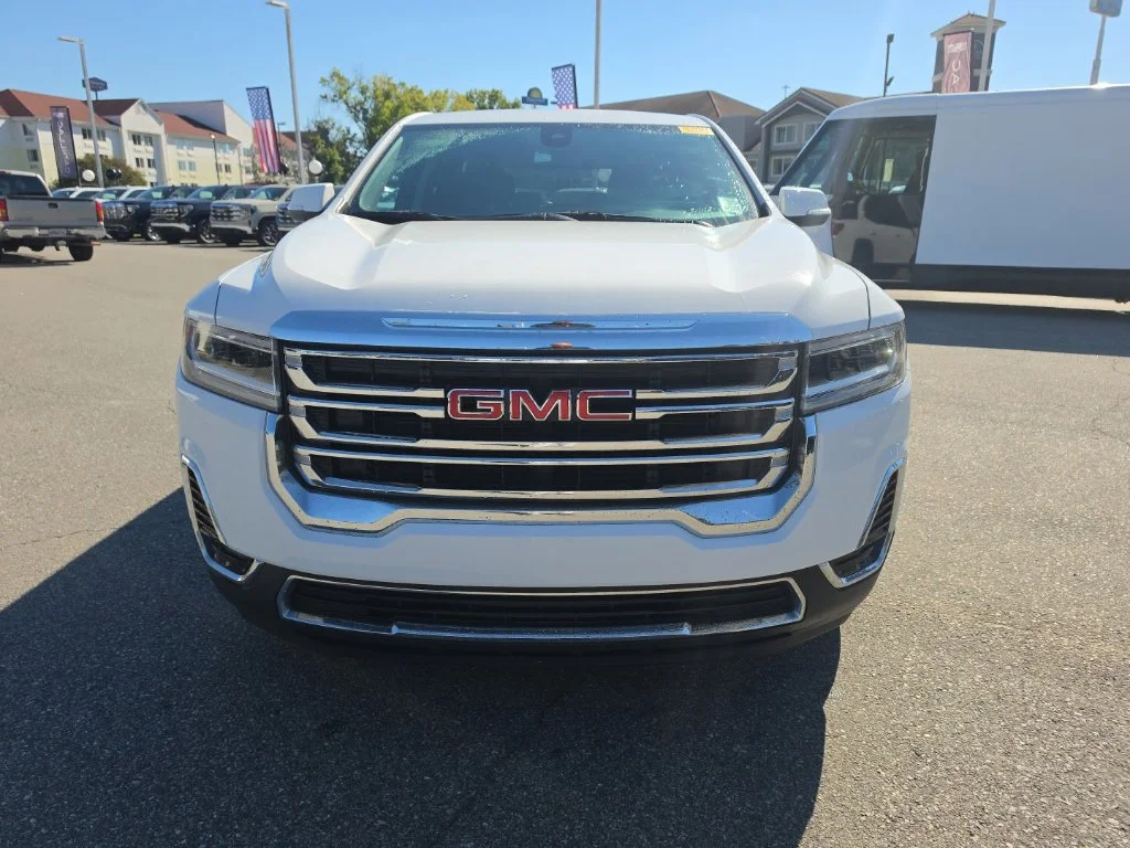 Used 2023 White GMC SLE image 2