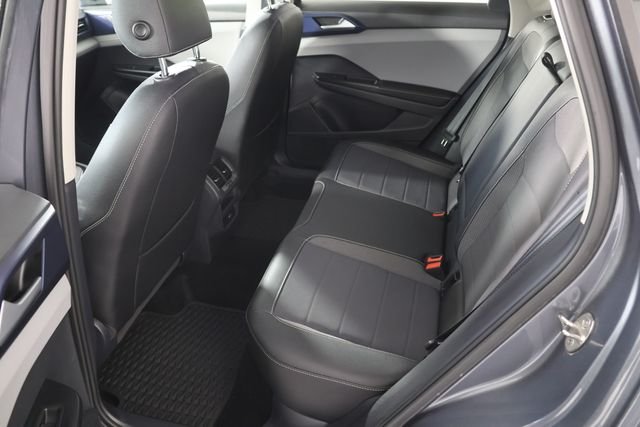 Used 2024 Gray Volkswagen 1.5T SE image 20