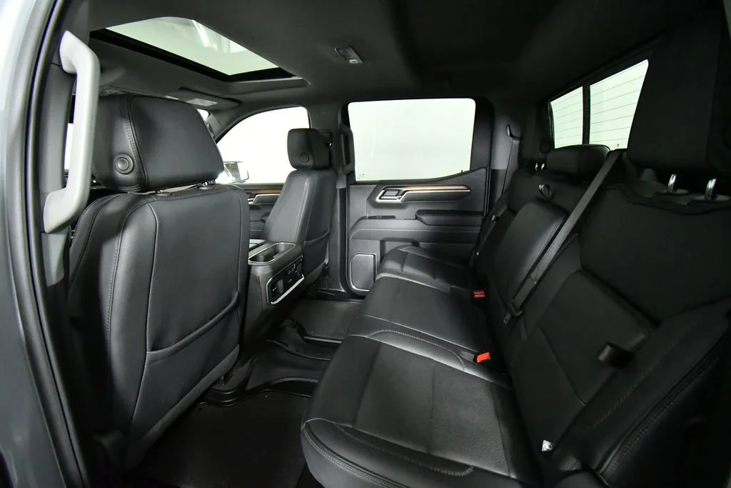 Used 2025 Sterling Metallic GMC Denali image 25