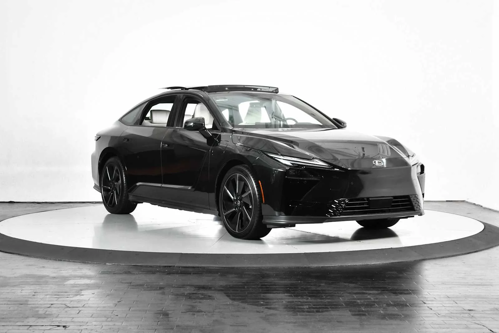 Certified Used 2026 CAVIAR Lexus Premium image 9