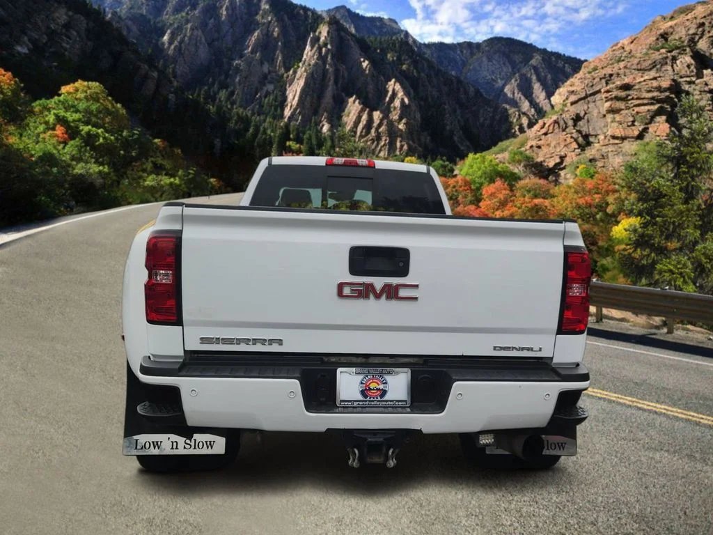 Used 2015 White GMC Denali image 4