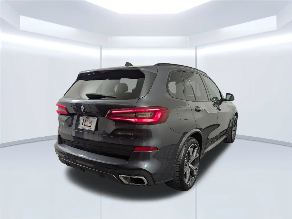 Certified Used 2019 Gray BMW xDrive40i image 25