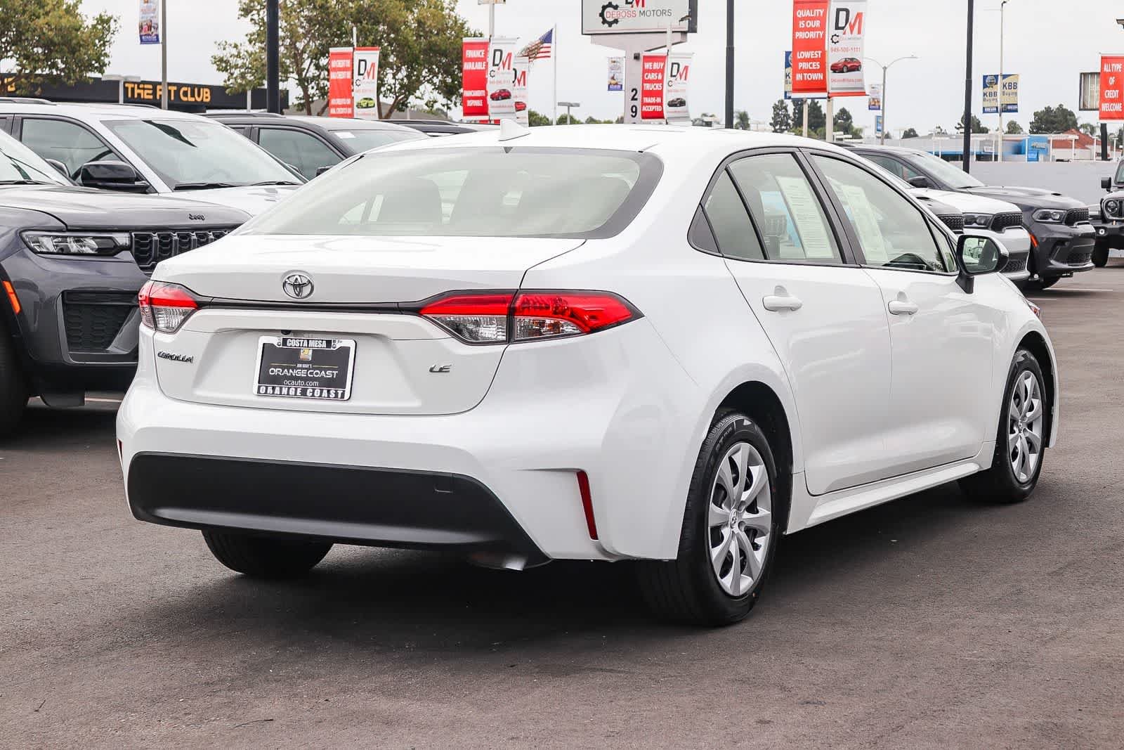 Used 2023 Ice Cap Toyota LE image 4