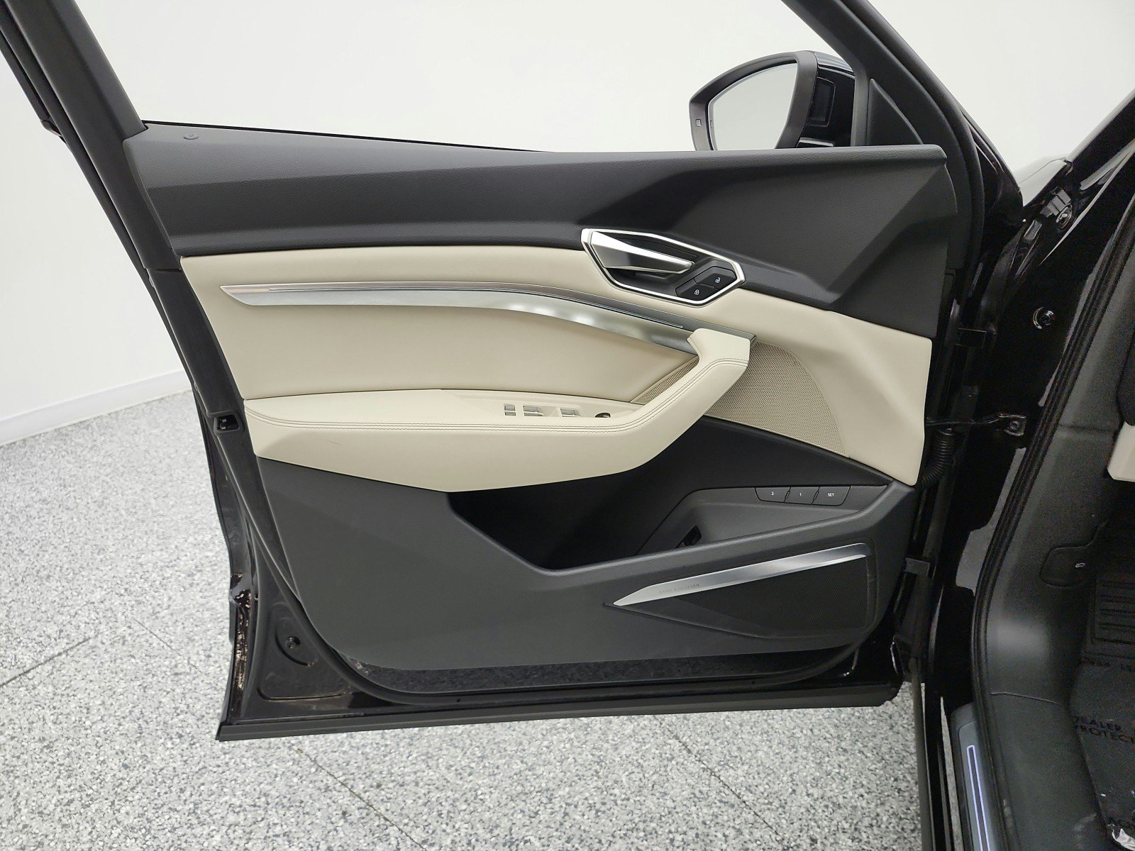 Used 2024 Mythos Black Metallic Audi Premium Plus quattro image 12