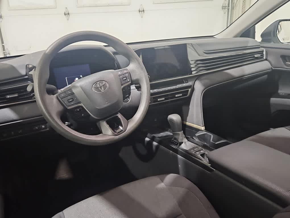 Used 2025 Ice Cap Toyota LE image 13