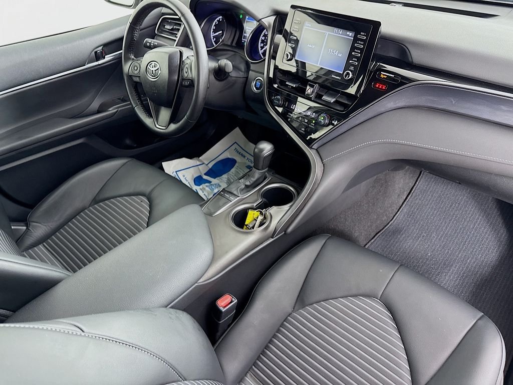 Used 2024 Ice Toyota SE image 33