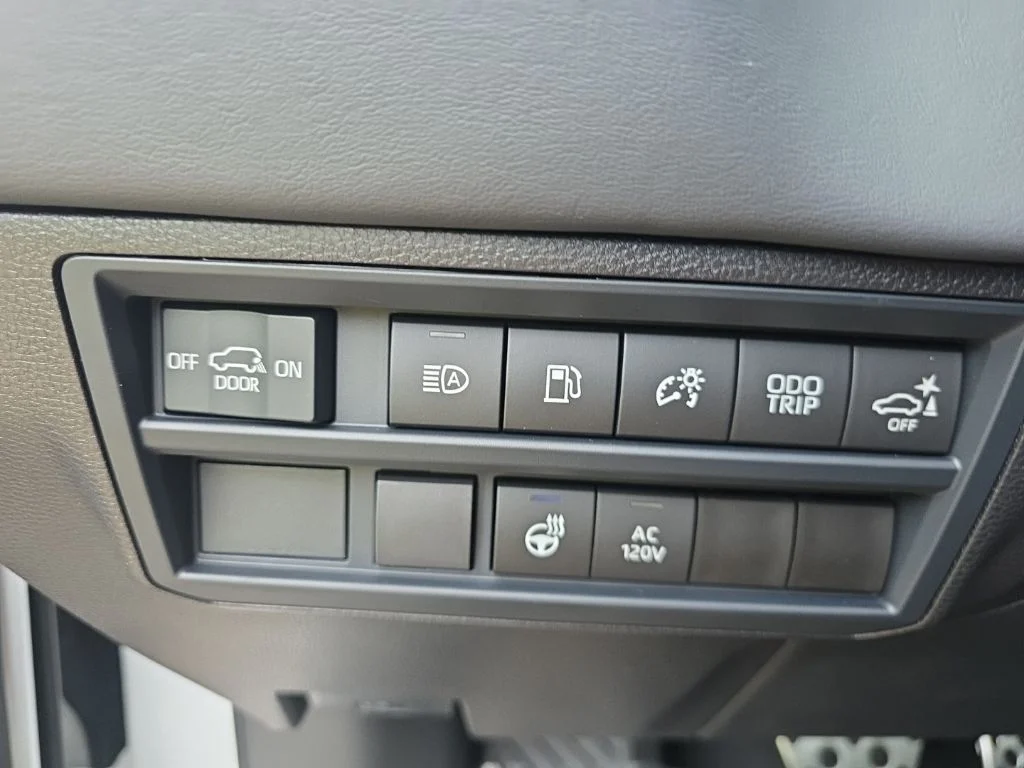 New 2026 Wind Chill Pearl <sup>1</sup> Toyota  Platinum image 19
