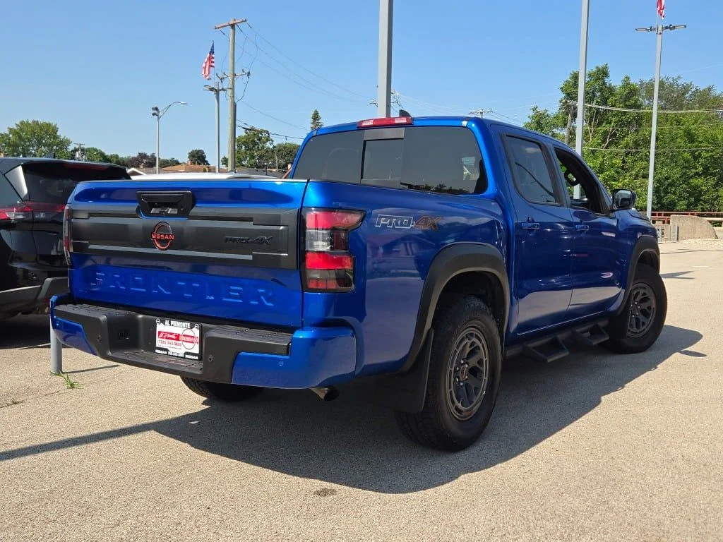Used 2025 Blue Nissan PRO-4X image 10