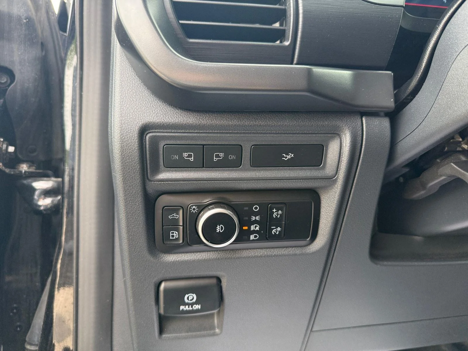 Used 2024 Agate Black Ford XLT image 17