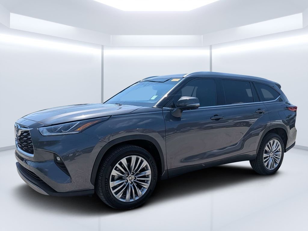 Used 2023 Gray Toyota Platinum image 9