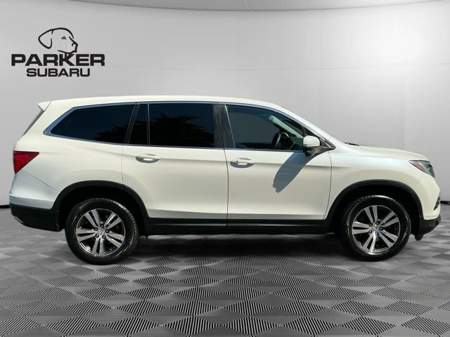 Used 2017 White Diamond Pearl Honda EX image 6