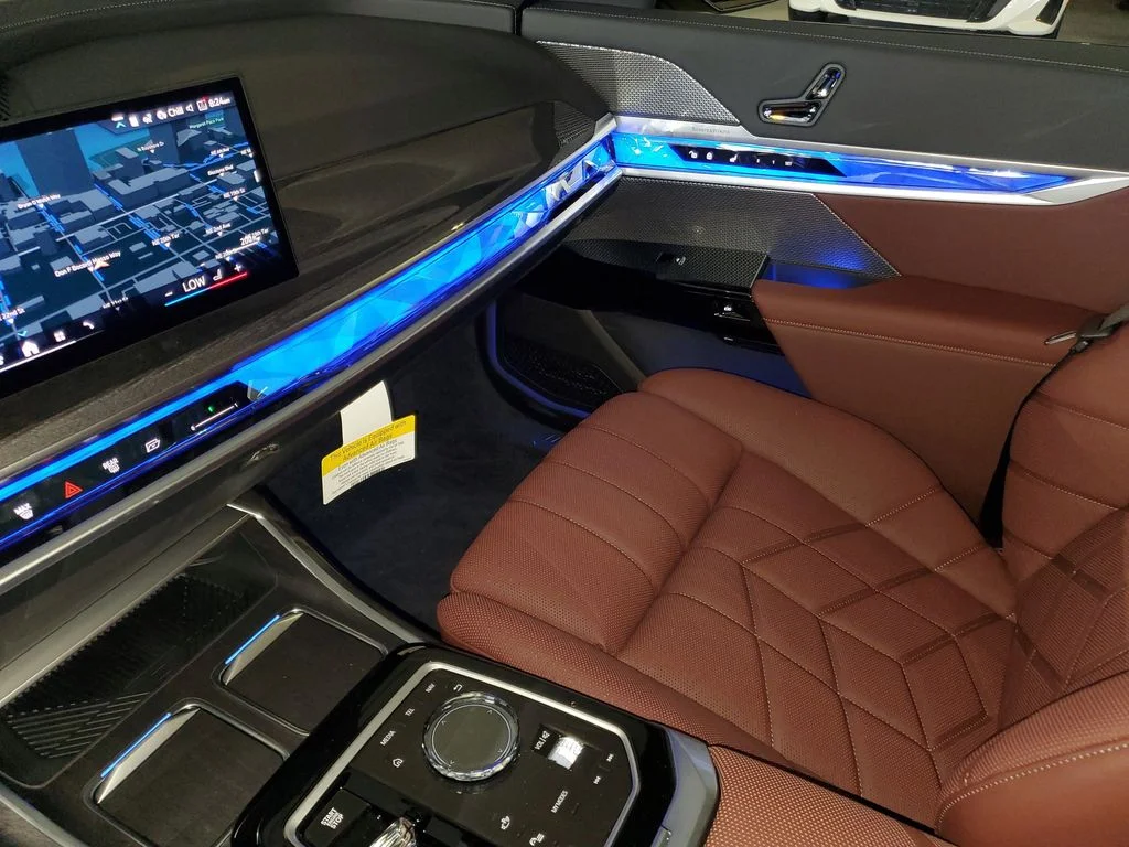 New 2026 Black Sapphire Metallic BMW 750e xDrive image 20