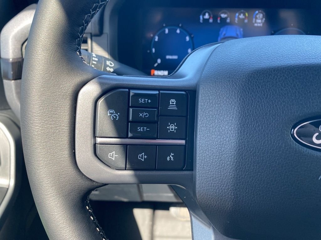 2025 Ford F-150 XLT - Photo 17