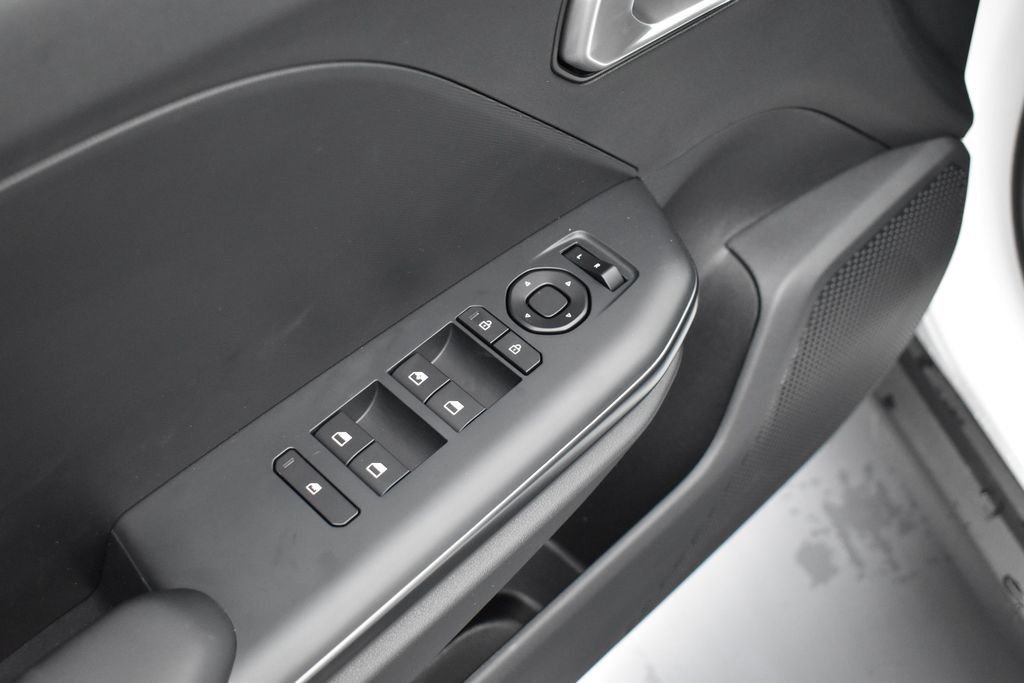 New 2026 Snow White Pearl Kia LXS image 6