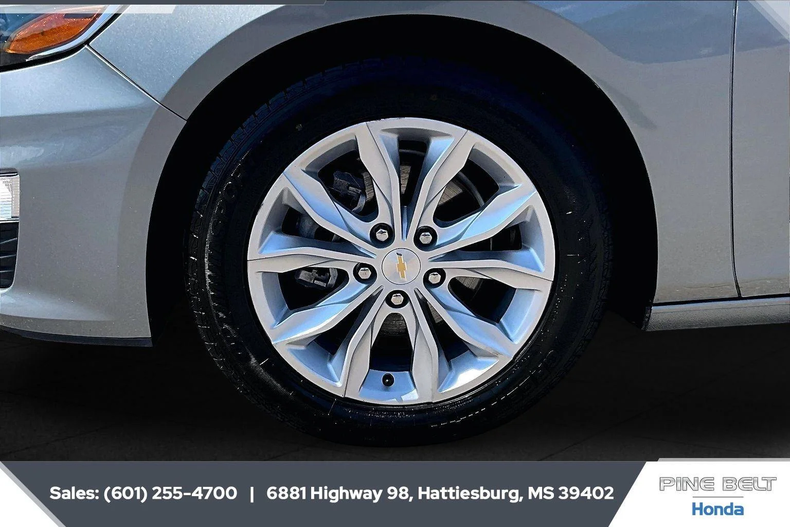 Used 2024 Sterling Gray Metallic Chevrolet LT image 7