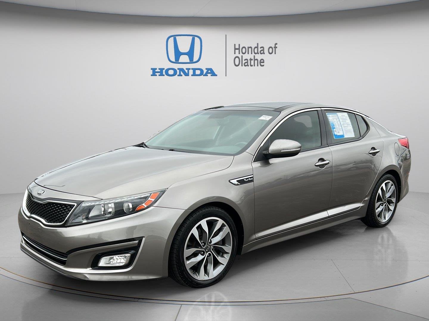 Used 2015 Titanium Kia SX Turbo image 7