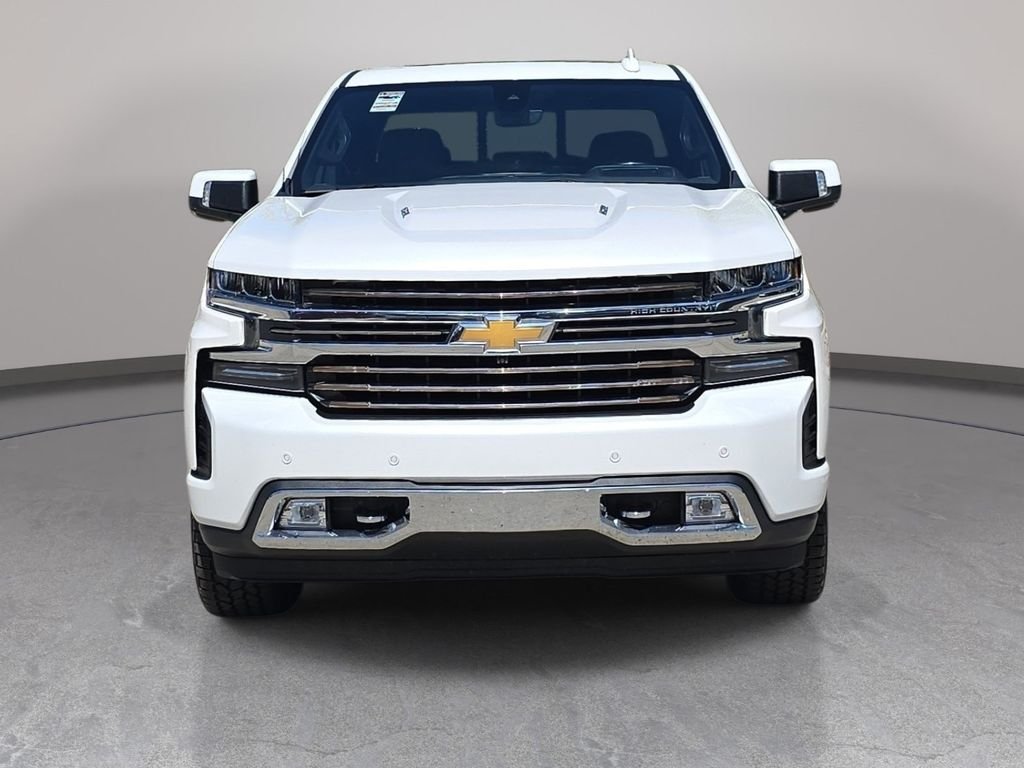 Used 2019 Beige Chevrolet High Country image 3