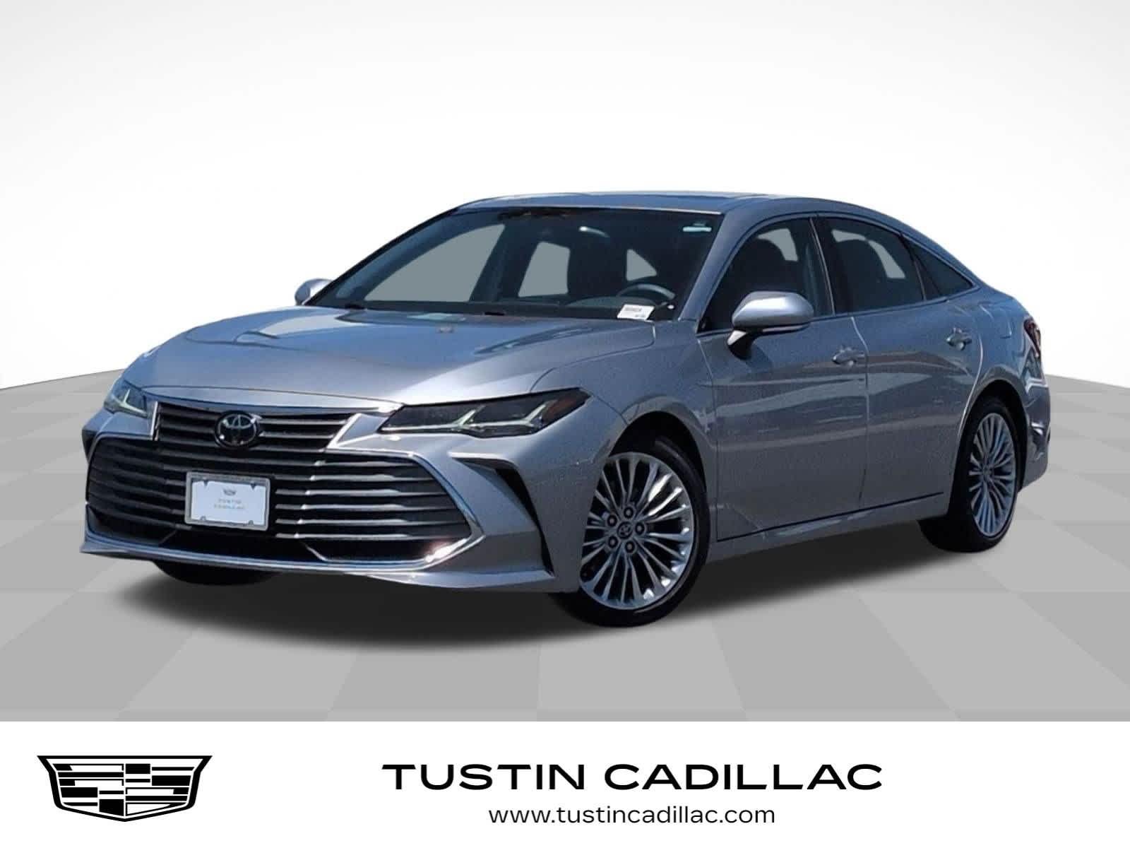 2020 Toyota Avalon Limited's photo