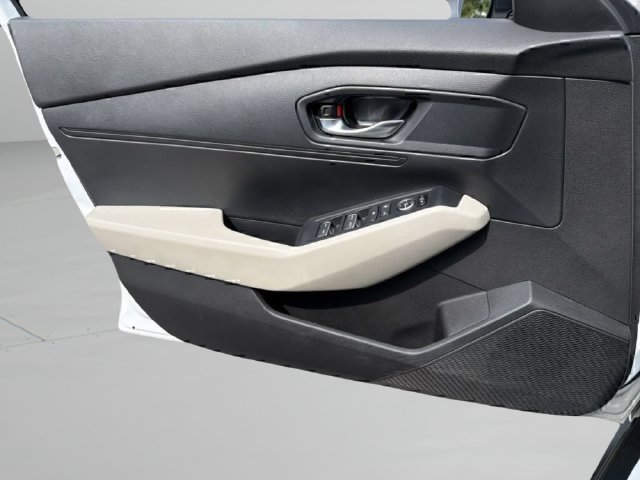 Used 2024 White Honda LX image 18