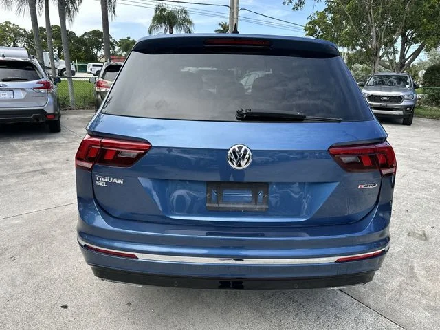Used 2019 Blue Volkswagen 2.0T SEL R-Line image 24