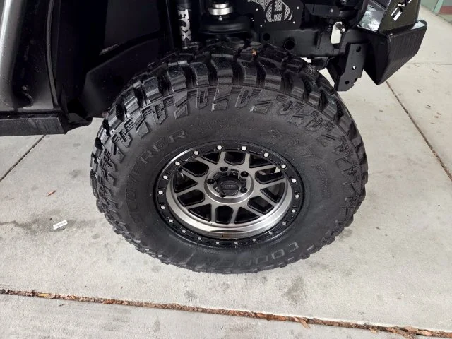 Certified Used 2016 Gray Jeep Unlimited Sport image 17