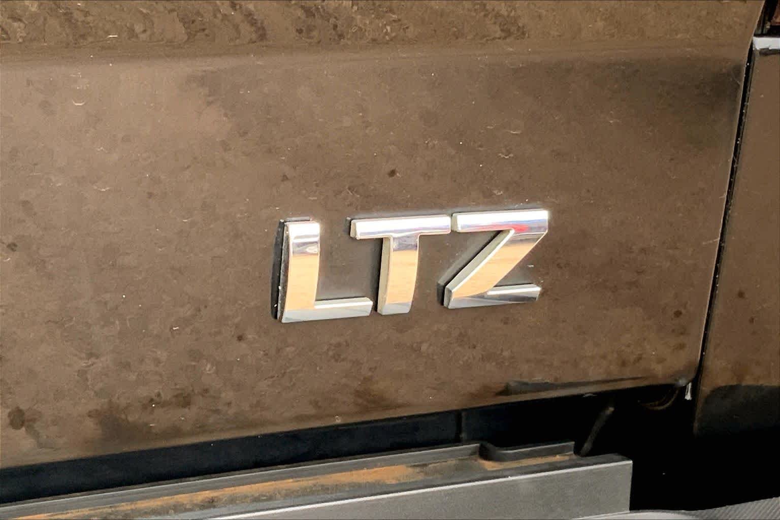 Used 2015 Black Chevrolet LTZ image 9