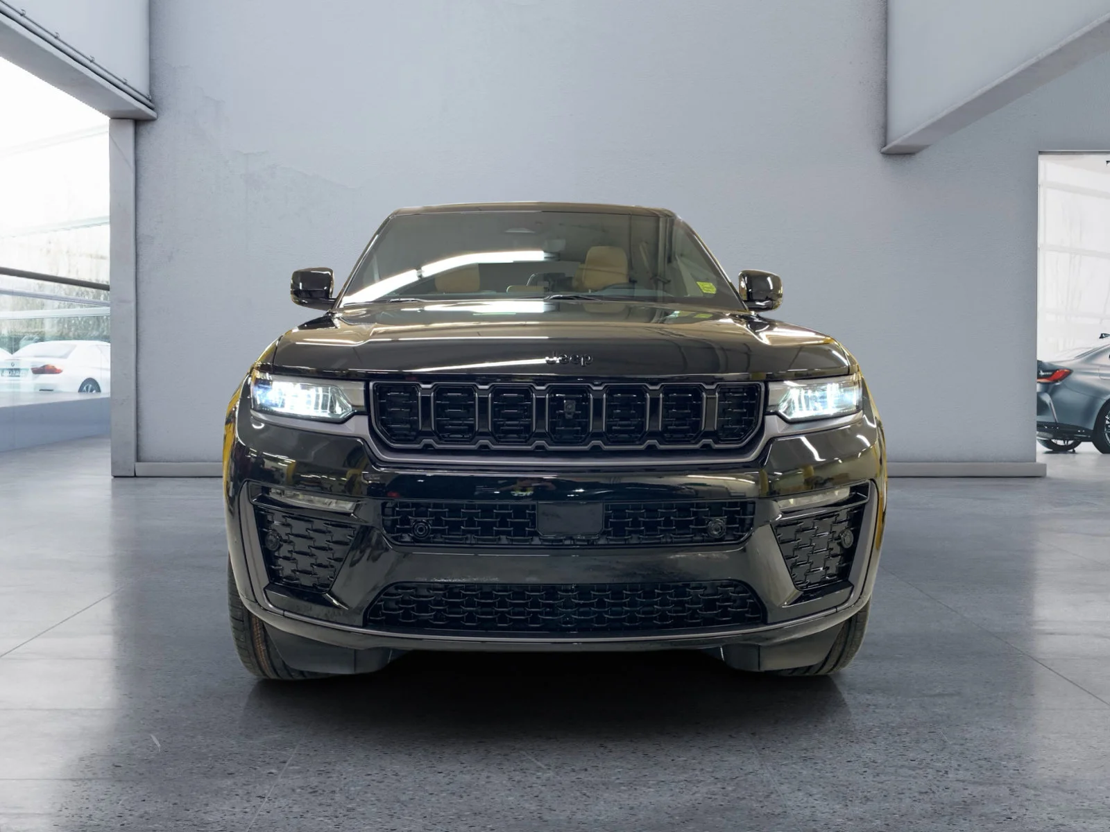 New 2026 Diamond Black Crystal Pearl Jeep Summit image 8