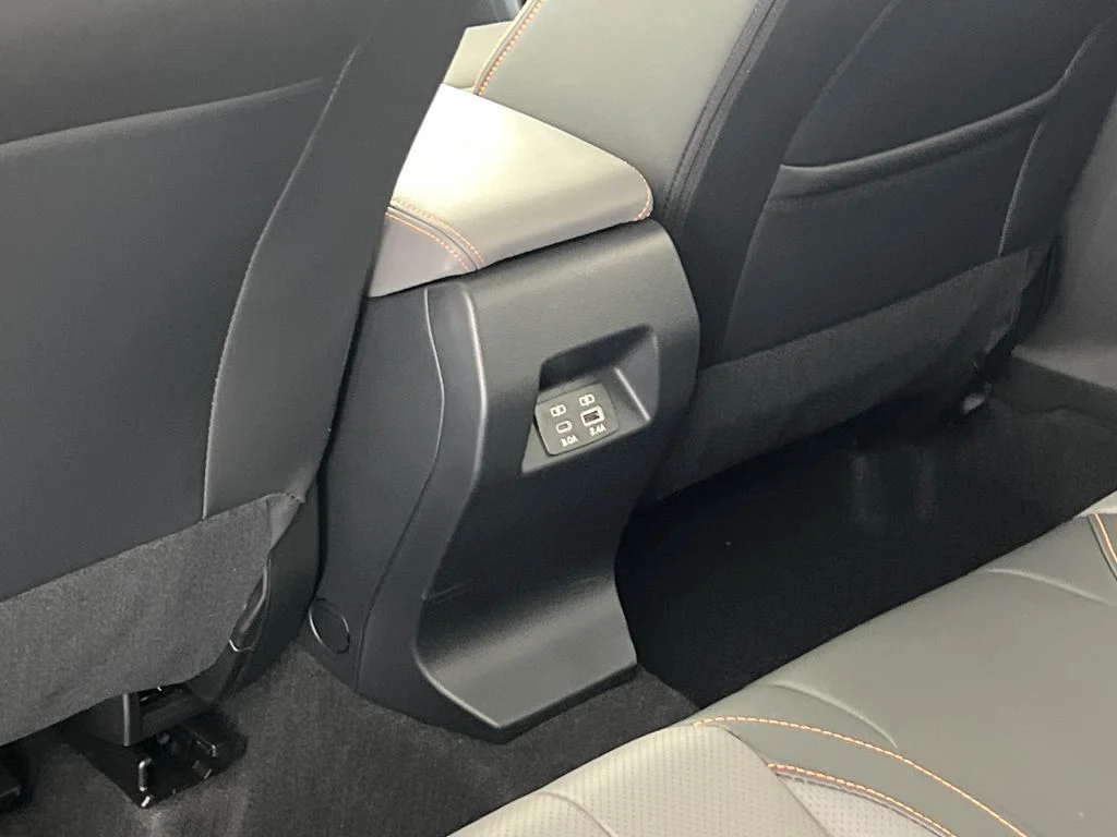 New 2026 MAGNETITE GRAY PEARL Subaru Limited Hybrid image 37