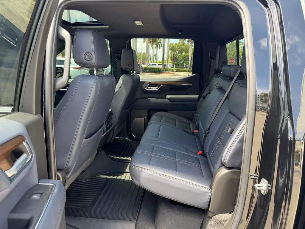 Used 2024 Black Chevrolet High Country image 13