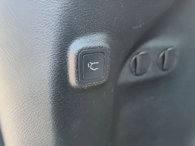 Used 2020 Black Jeep Limited image 42
