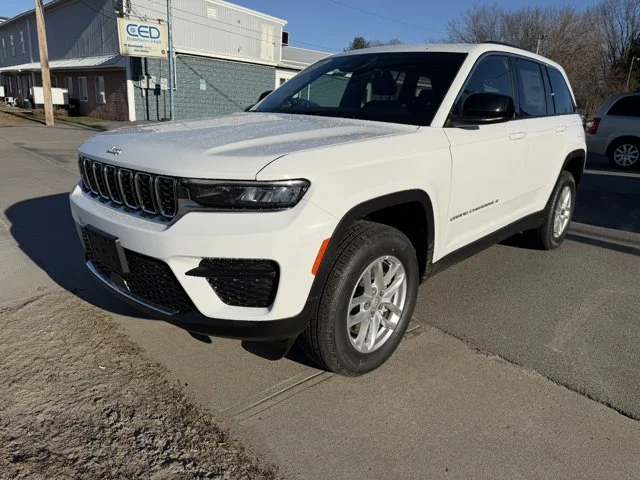 2026 Jeep Grand Cherokee Laredo