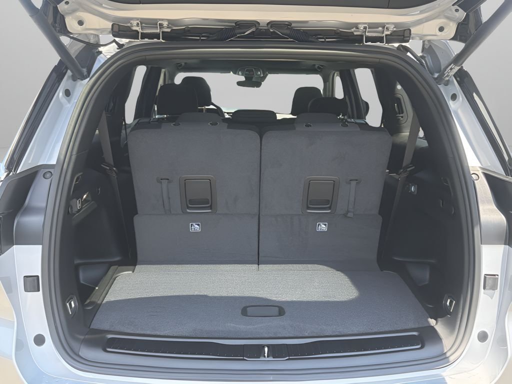 New 2026 Silver Jeep Laredo image 24