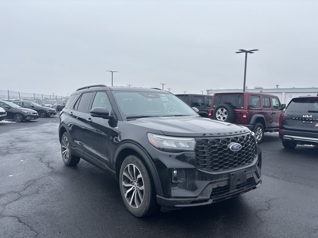 Used 2025 Black Ford ST-Line image 1