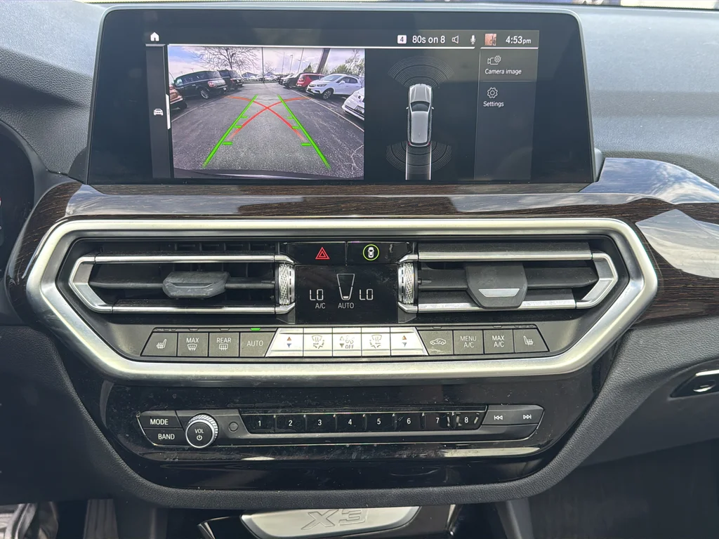 Used 2023 Gray BMW xDrive30i image 15
