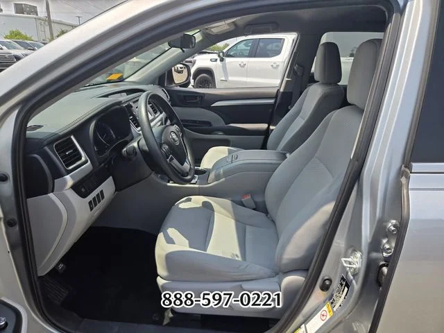 Used 2019 Silver Toyota LE image 10
