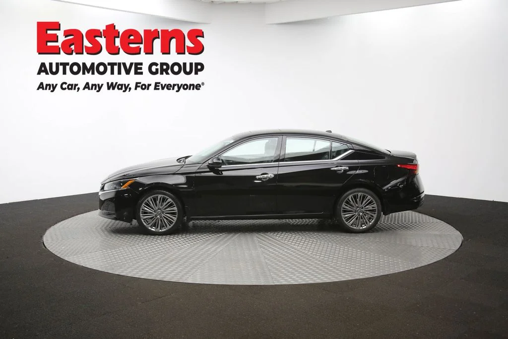 Used 2023 Black Nissan 2.5 SL image 60