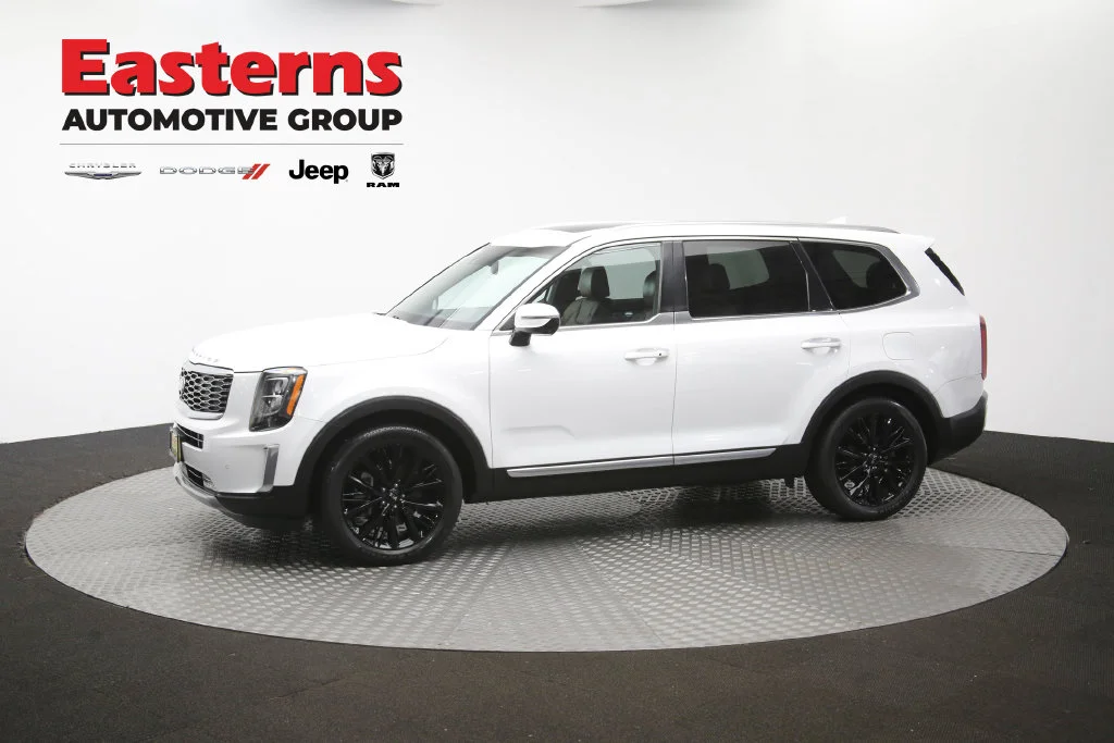 Used 2020 White Kia SX image 65