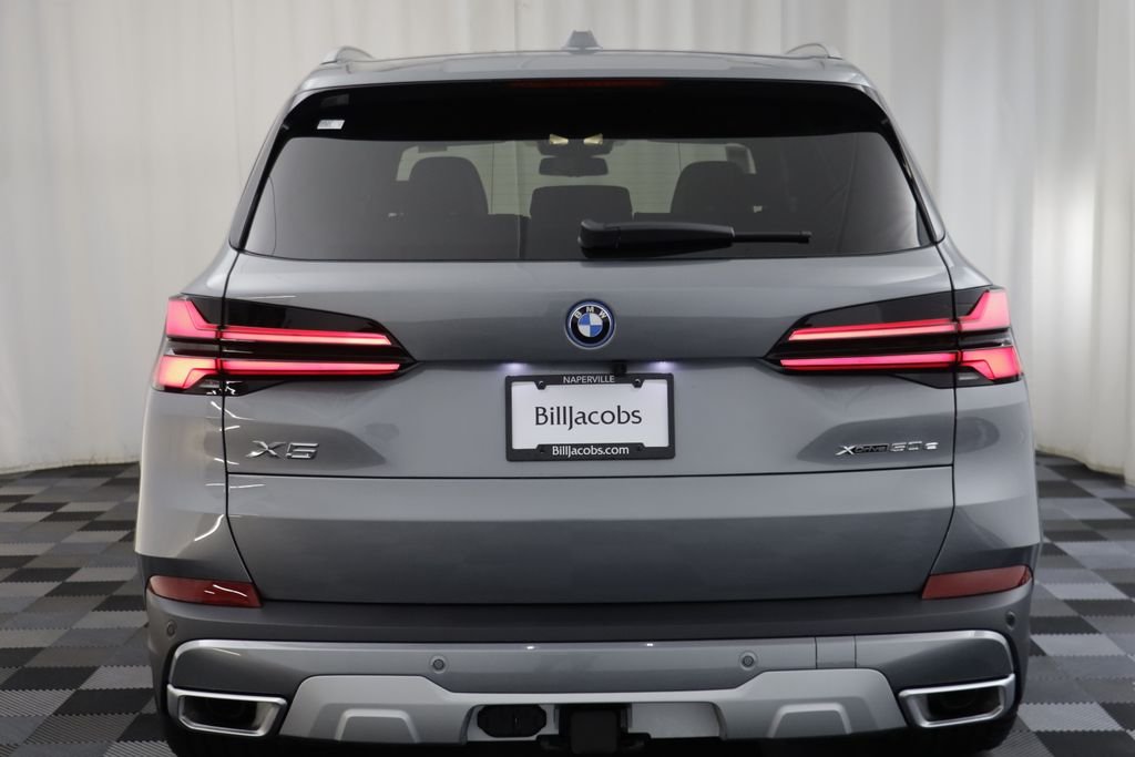 New 2026 Gray Metallic BMW xDrive50e image 17