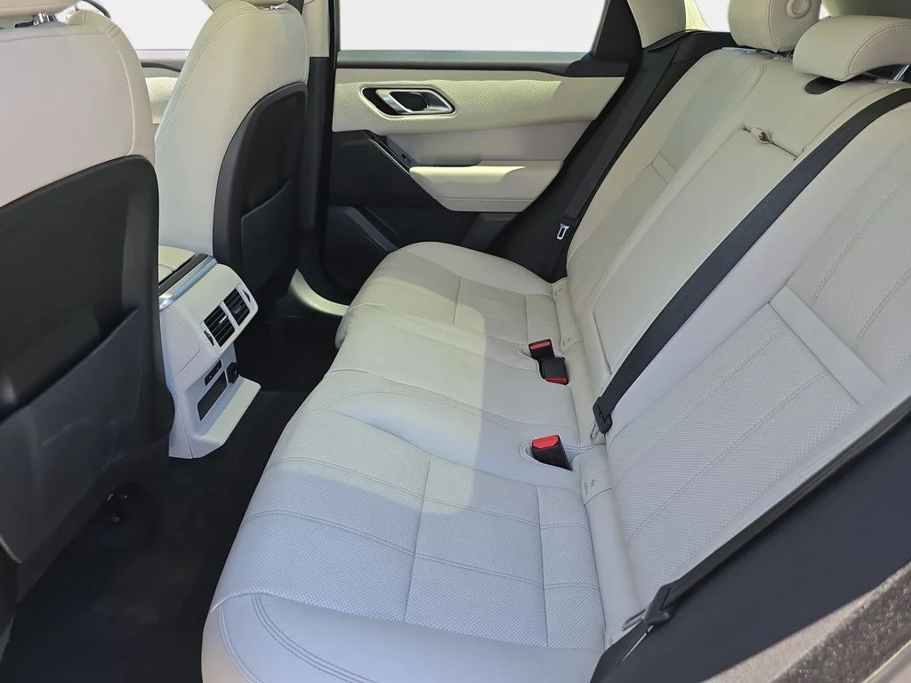 Used 2020 Gray Land Rover S image 17