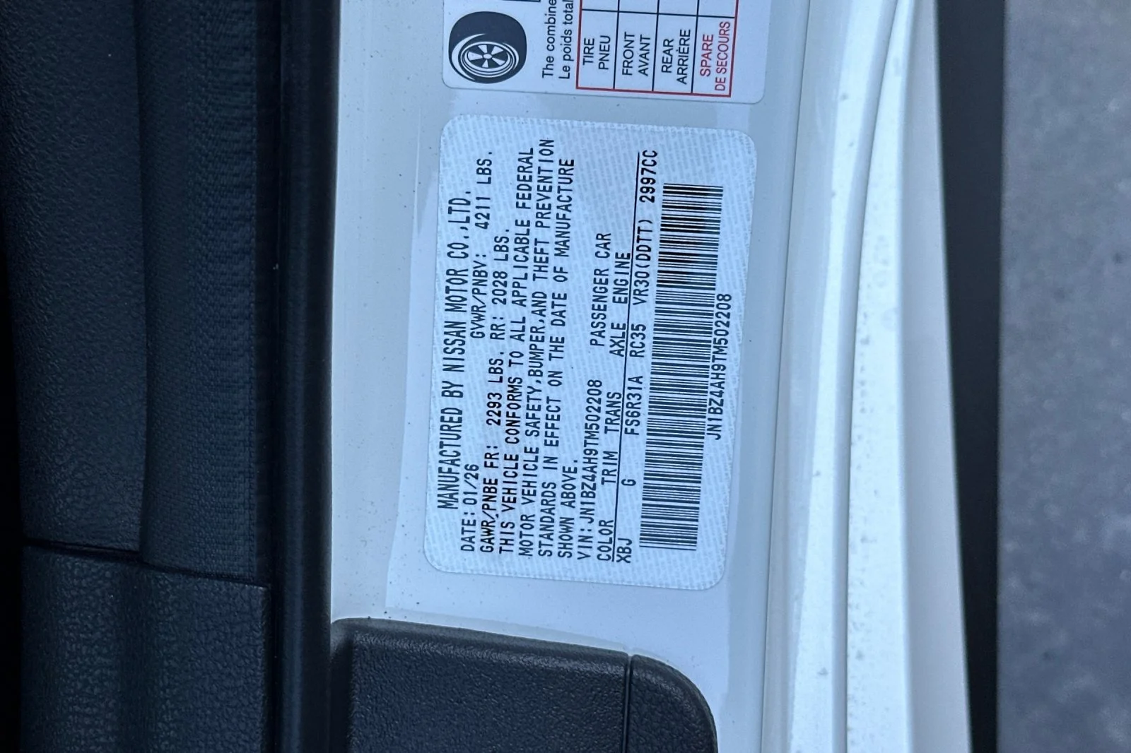 New 2026 Pearl White TriCoat / Super Black Two-tone Nissan Sport image 26