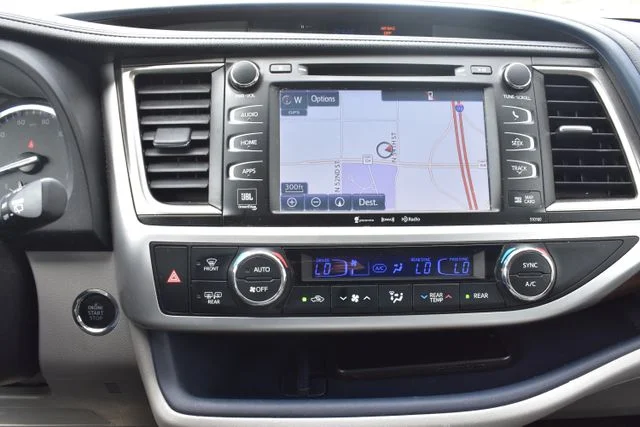 Used 2016 Gray Toyota Limited image 31
