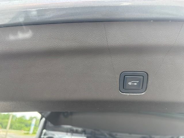 Used 2022 Gray Chevrolet LT image 20