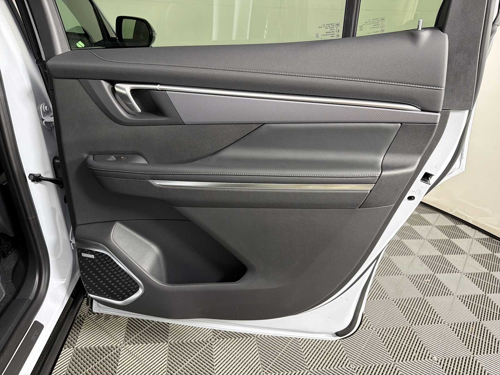 New 2026 Iridescent White Tricoat Buick Sport Touring image 14