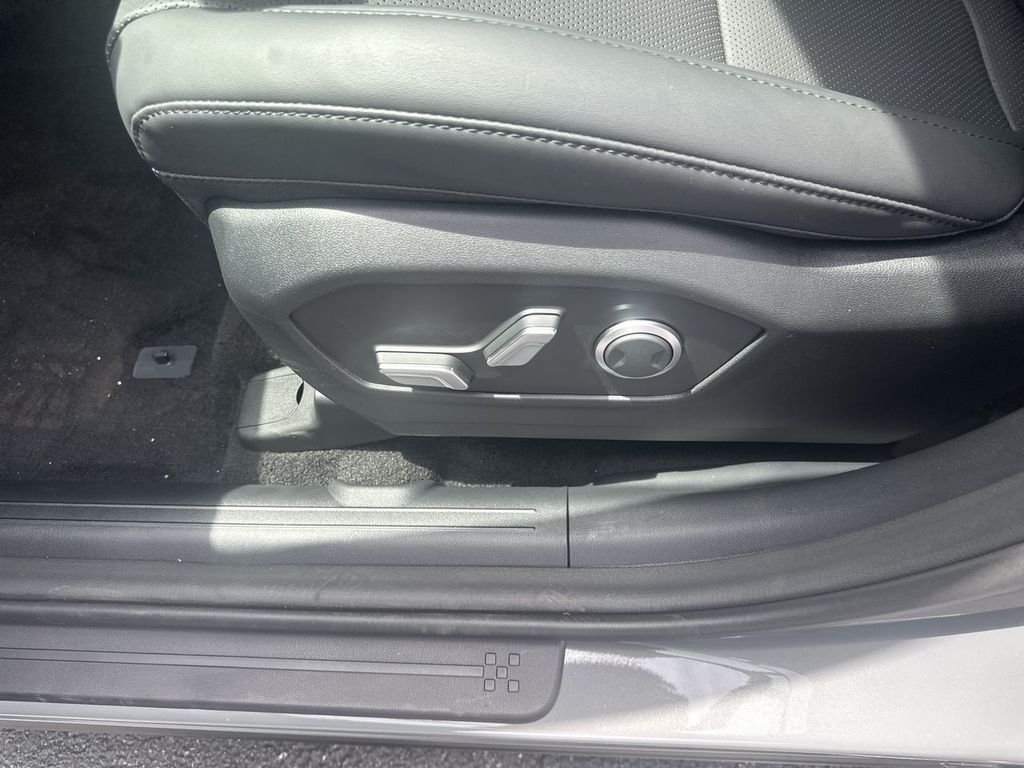 New 2026 Gray Hyundai SEL image 18
