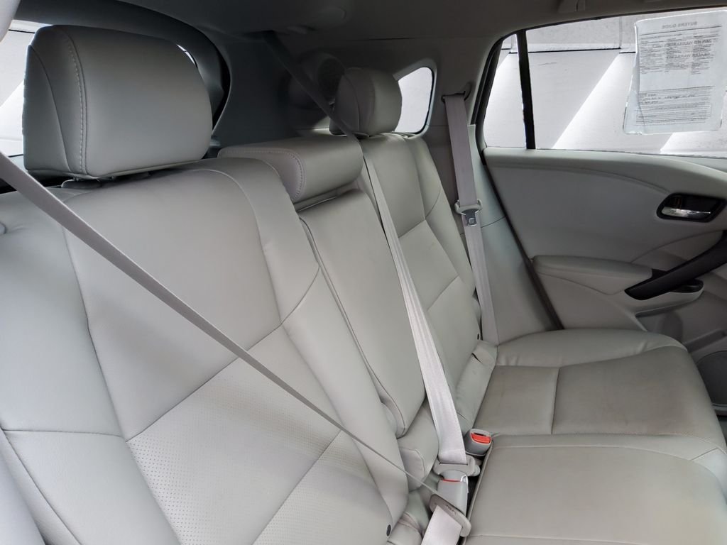 Used 2018  Acura Technology Package image 16