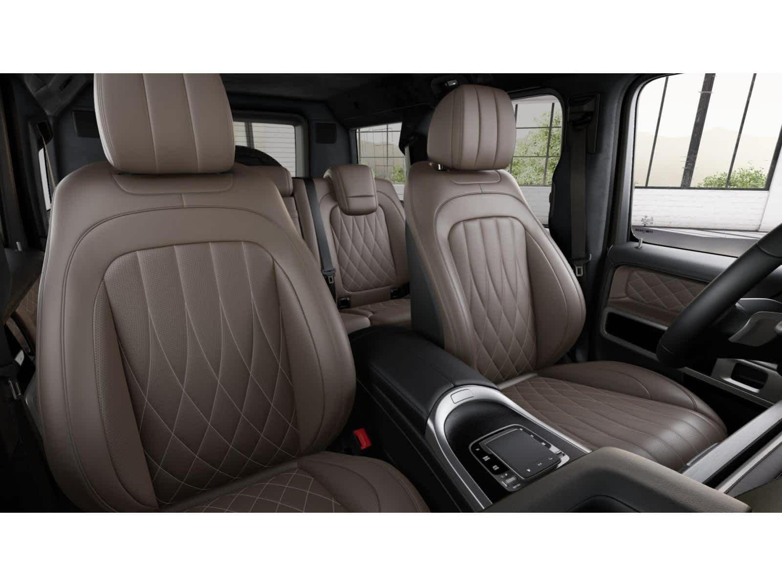 New 2026 MANUFAKTUR Desert Sand Non-Metallic Mercedes-Benz G 550 image 6