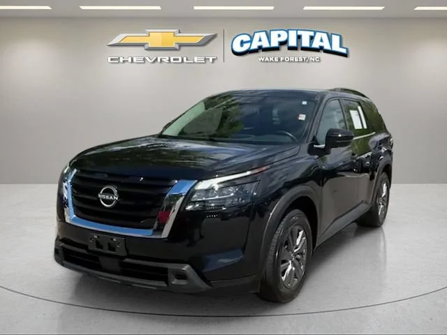 Used 2025 Black Nissan SV image 1