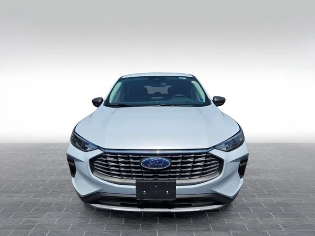 Used 2025 Silver Ford Active image 2