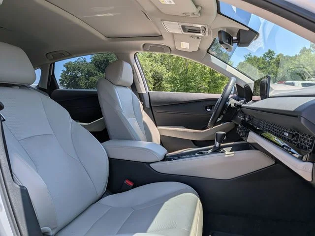 Used 2023 White Honda Touring image 32