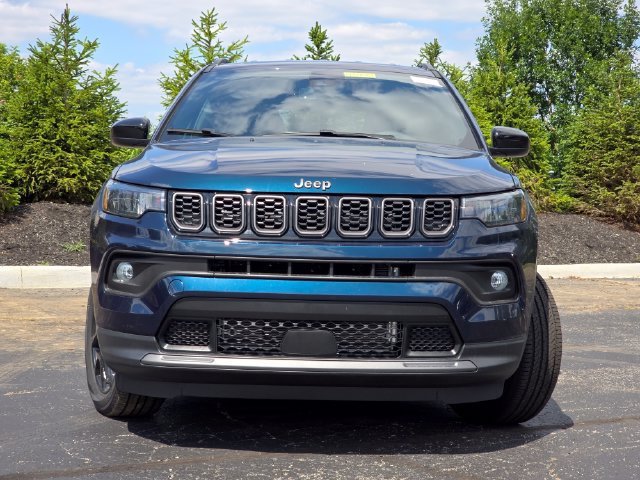 New 2026 Fathom Blue Pearl-Coat Exterior Paint Jeep Latitude image 3